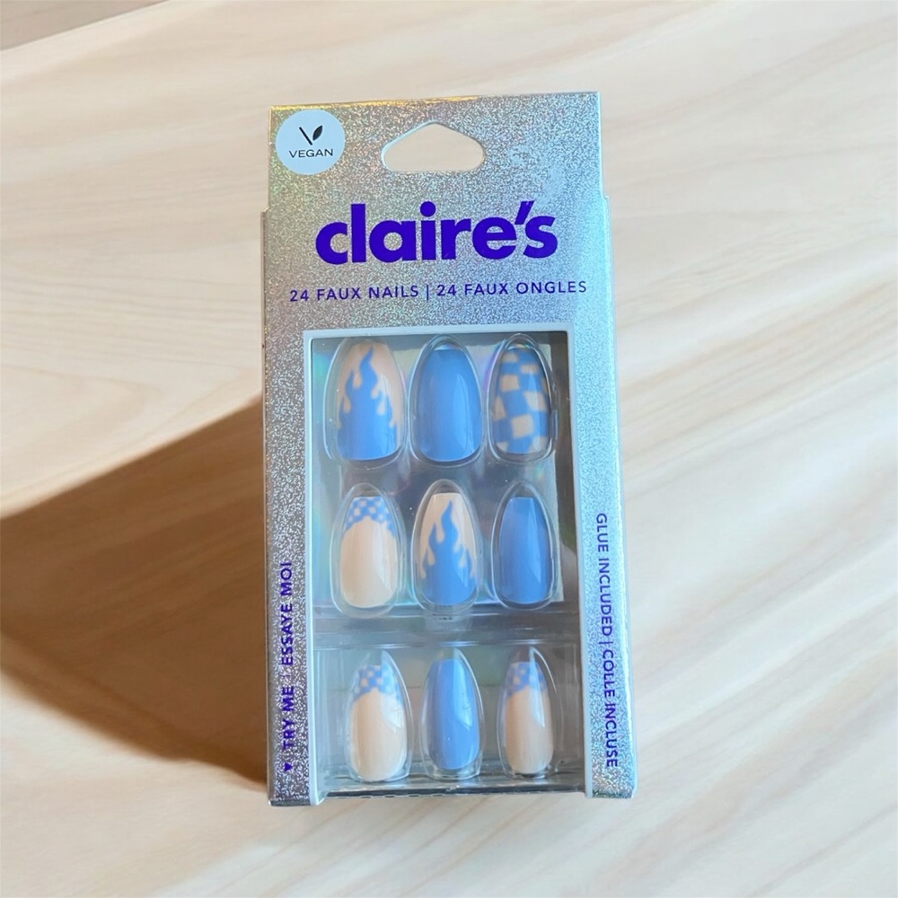 NEW Claire's Vegan 24 Faux Nails Blue Flame Checkers Design Press On Glue